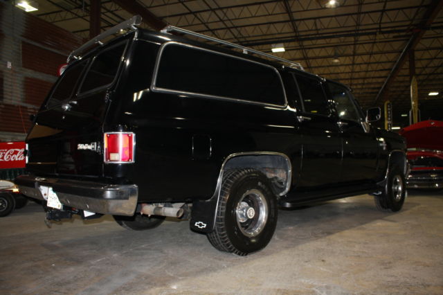 1984 Chevrolet Suburban - photo 8