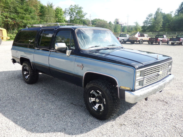 1984 Chevrolet Suburban - photo 11