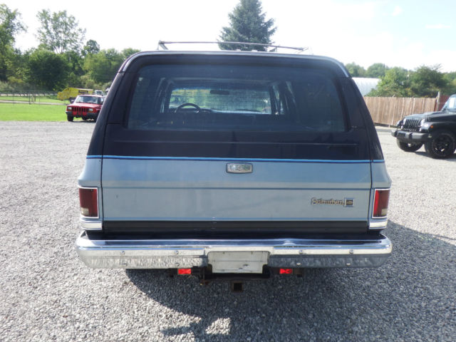 1984 Chevrolet Suburban - photo 2