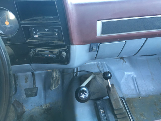 1984 Chevrolet C-10 C10 K1500 STEP SIDE TRUCK 4X4 4 SPEED - photo 12