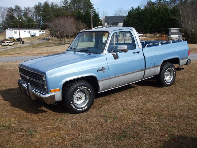 1984 CHEVY. C-10 REG. CAB 4X2 SHORT BED. AS NEW 1984 Chevrolet C-10 SCOTTSDALE