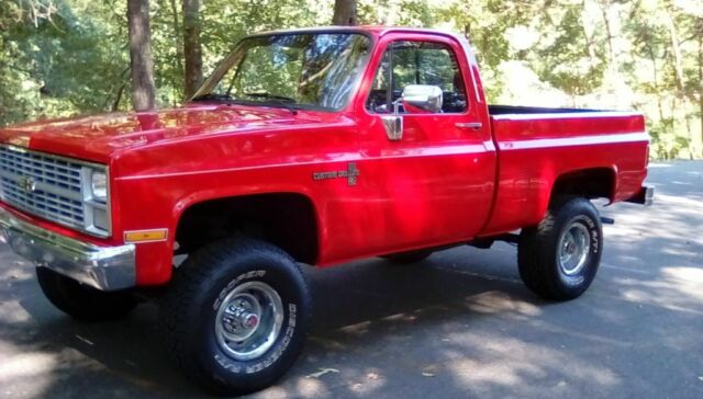 1984 chevy c10 custom deluxe short bed 4x4 pickup 1984 Chevrolet C-10 custom deluxe short bed 4x4 pickup