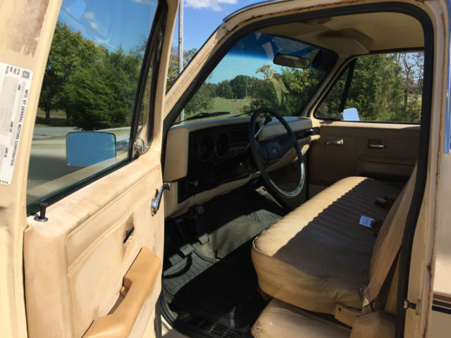 1984 Chevrolet C-10 Custom Deluxe - photo 8