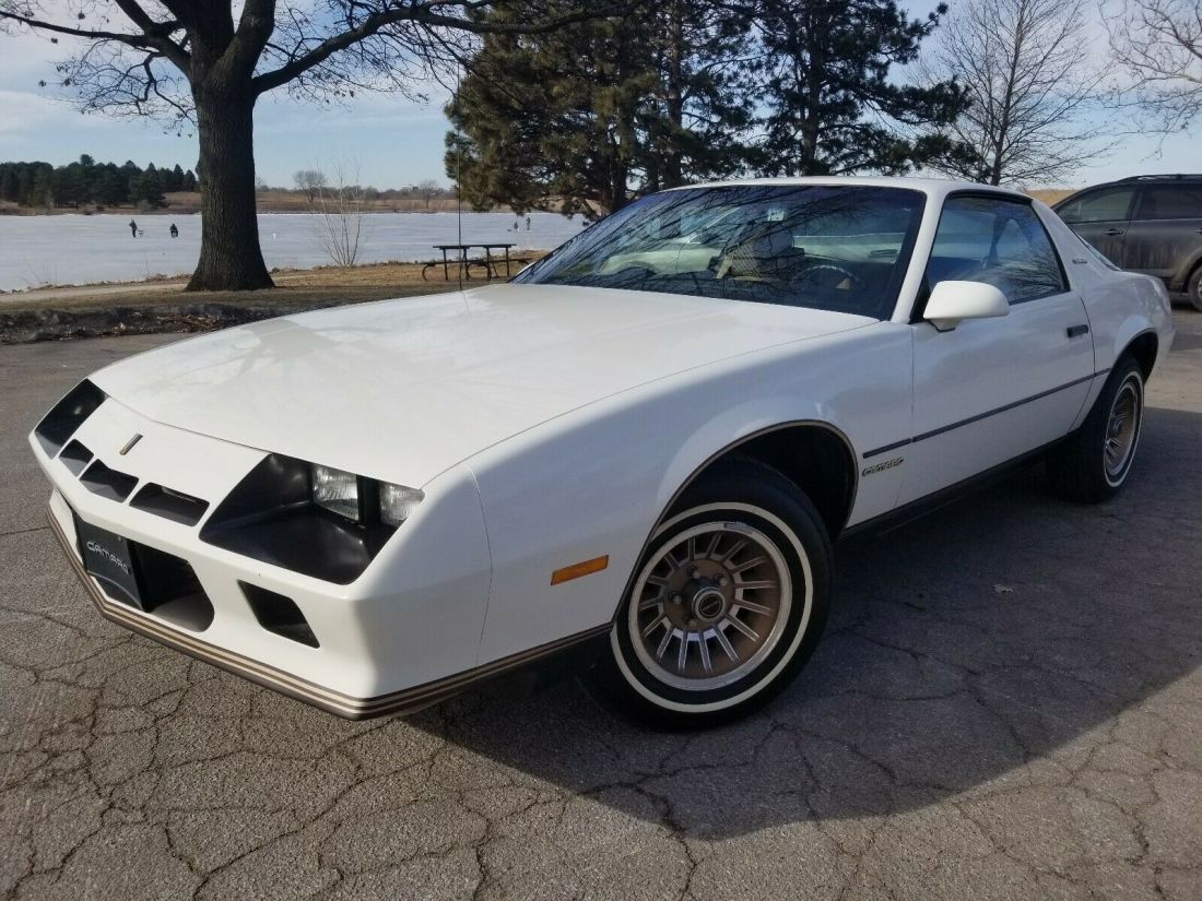 1984 Chevy Camaro Berlinetta 35k ORIGINAL MILES 1 OWNER V8 Auto ALL ORIGINAL CAR 1984 Chevrolet Camaro BERLINETTA