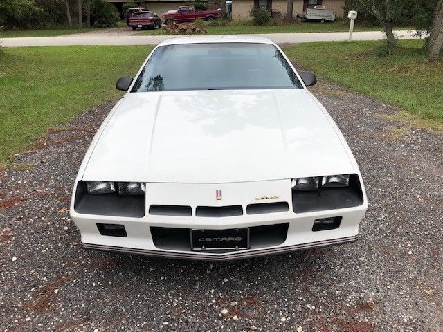 1984 Chevrolet Camaro - photo 2