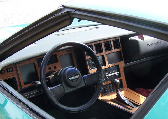 1984 Chevrolet Corvette Base Hatchback 2-Door - photo 5