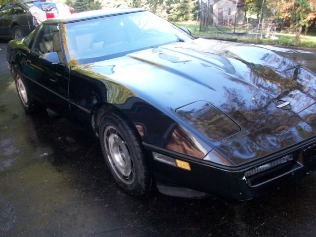 1984 CHEVY CORVETTE Black, Removable Roof, Runs Great Needs Work 1984 Chevrolet Corvette 2 door coupe