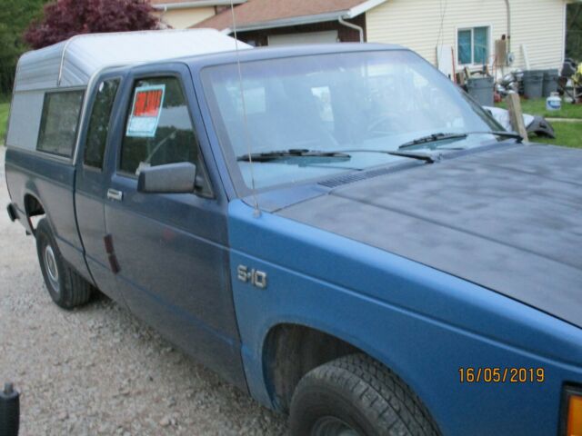 1984 CHEVROLET S10 EXTENDED CAB/BUCKET SEATS /4-SPEED/4-CYL.