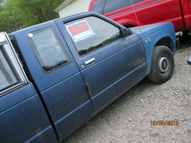 1984 CHEVROLET S10 EXTENDED CAB/BUCKET SEATS /4-SPEED/4-CYL. - photo 6