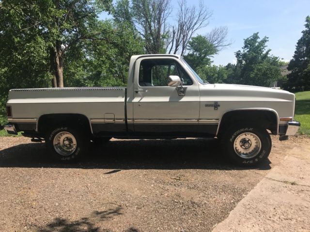 1984 Chevrolet C-10 Silverado - photo 5