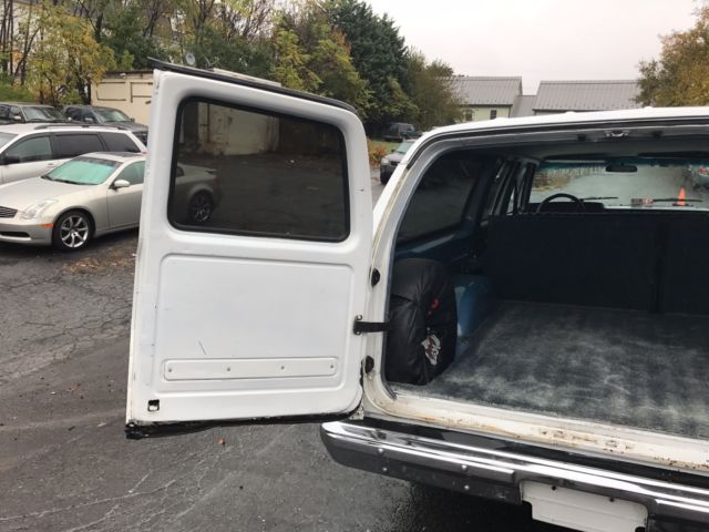 1984 Chevrolet Suburban - photo 7