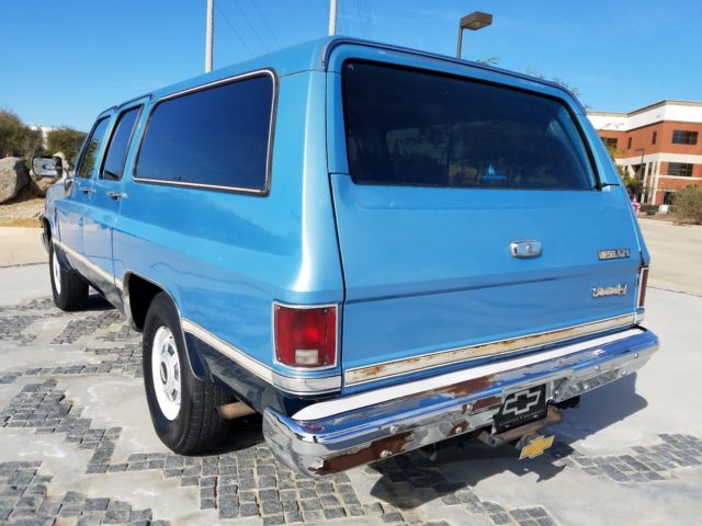 1984 Chevrolet Suburban - photo 3