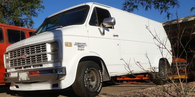 1984 Chevrolet G20 Van Custom Heavy G20 Chevy READY 2 ROLL Cross Country - photo 8
