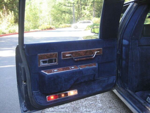 1984 Chrysler LeBaron Executive Limousine - photo 10