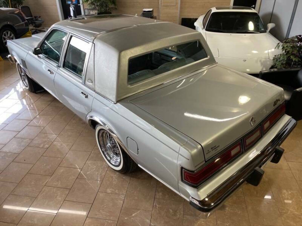 1984 Chrysler Fifth Avenue Base 4dr Sedan - photo 4