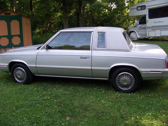 1984 Chrysler LeBaron Deluxe with Landau roof - photo 2