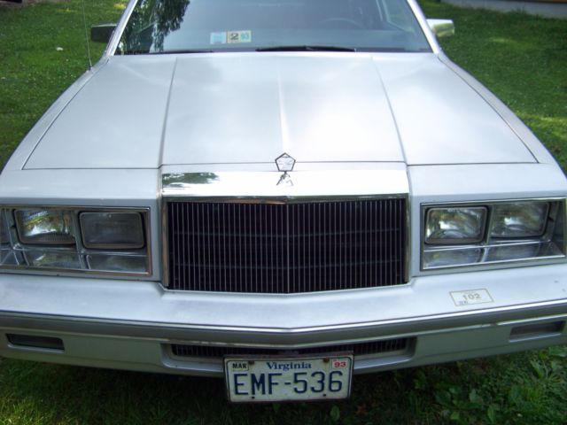 1984 Chrysler LeBaron Deluxe with Landau roof - photo 8
