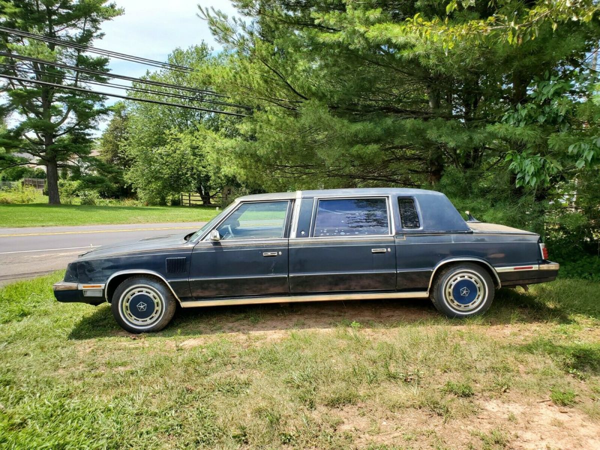 1984 Chrysler LeBaron - photo 2