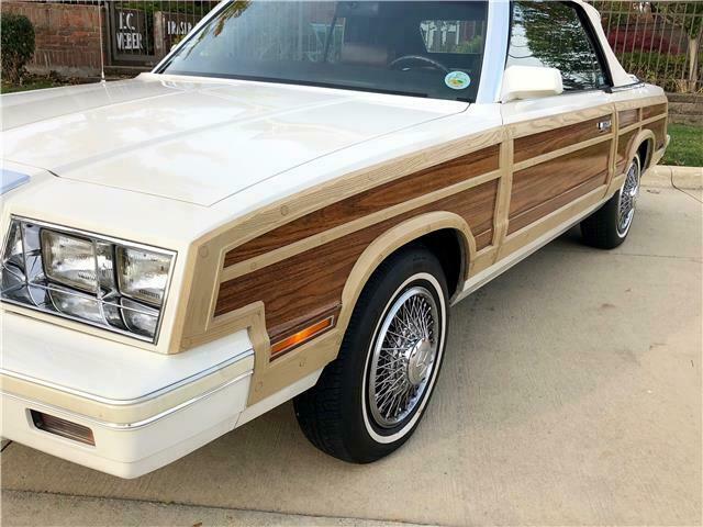 1984 Chrysler LeBaron Town & Country - photo 13