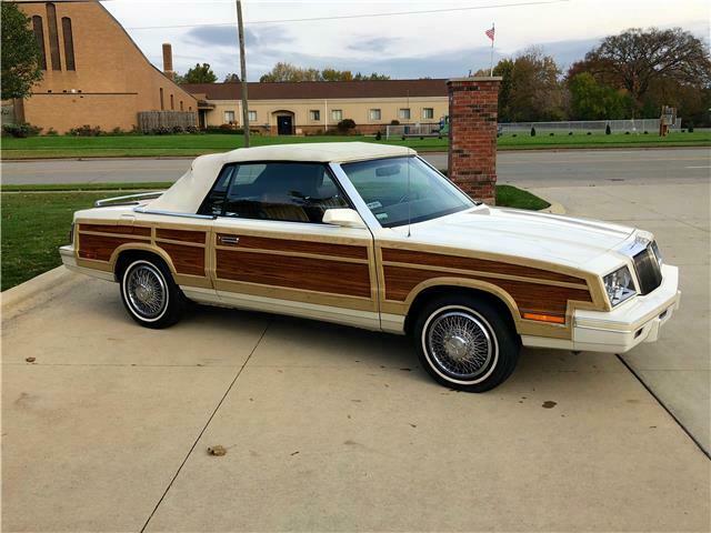 1984 Chrysler LeBaron Town & Country - photo 5