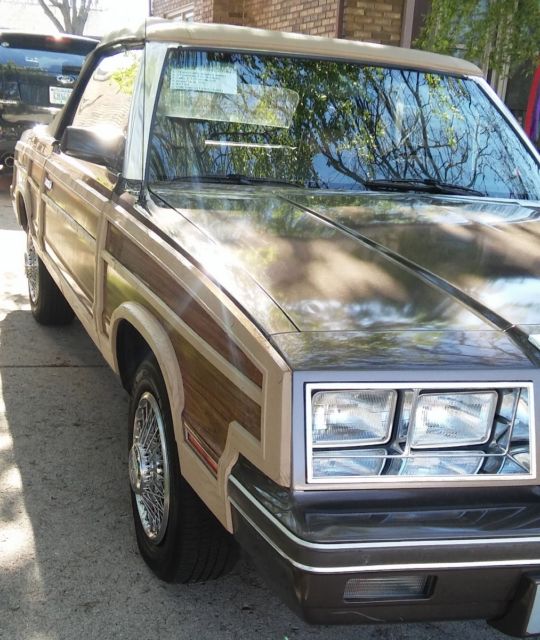 1984 Chrysler LeBaron Woodie Convertible - photo 2