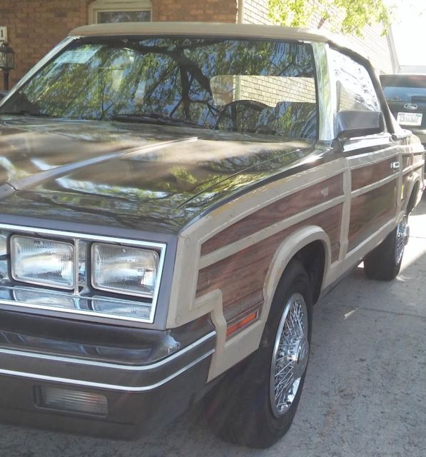 1984 Chrysler LeBaron Woodie Convertible - photo 6