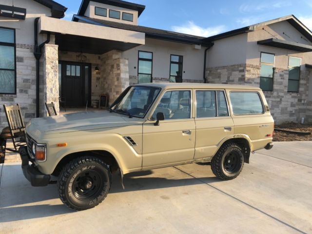 1984 Classic Early Land Cruiser FJ60 4X4 Dessert Tan ***RARE*** 1984 Toyota Land Cruiser