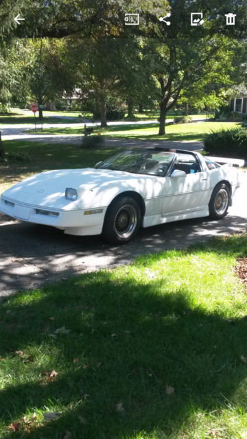 1984 Corvette 2 door coupe. Fast and Loud! Upgraded to Bigger Rear Gears Fun Car 1984 Chevrolet Corvette