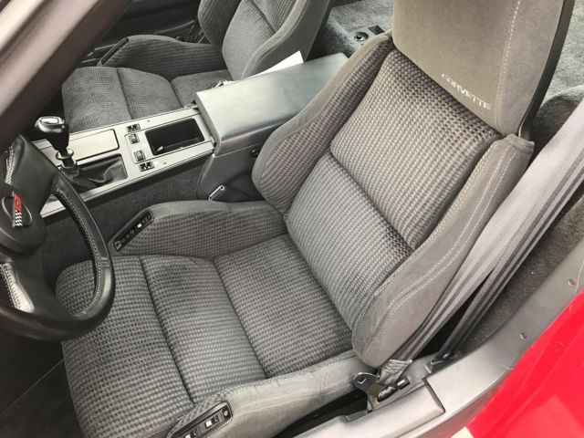 1984 Chevrolet Corvette - photo 9