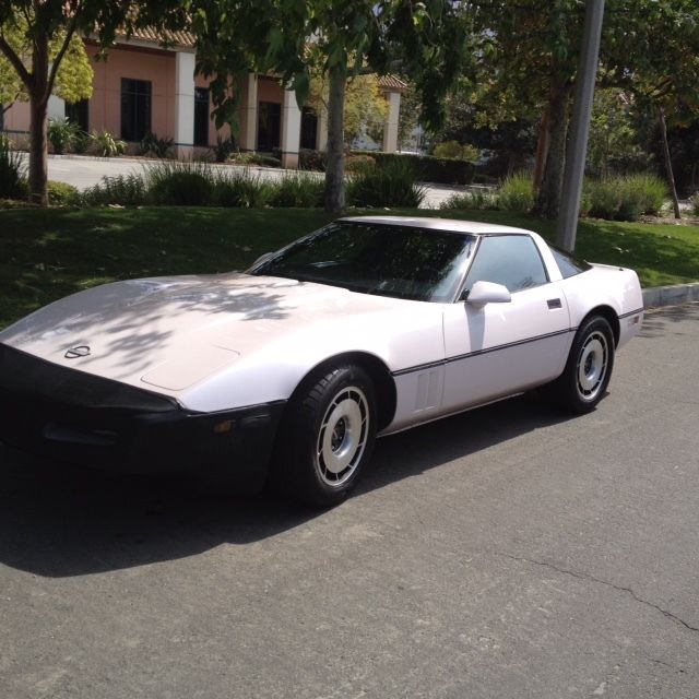 1984 Chevrolet Corvette Custom Pearl White - photo 5