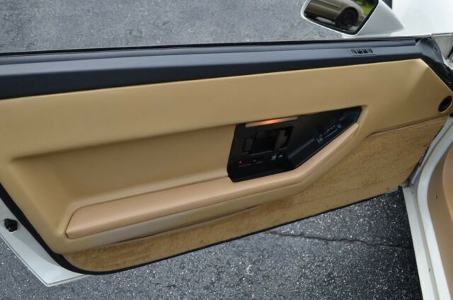 1984 Chevrolet Corvette 2-Door Hatchback Coupe W/9K Miles - photo 12
