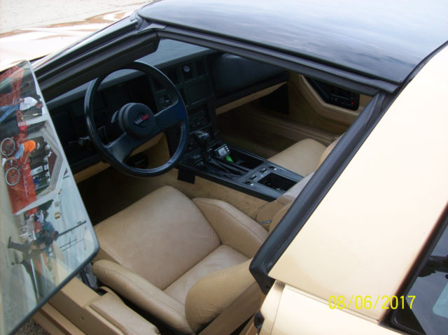 1984 Chevrolet Corvette leather - photo 5