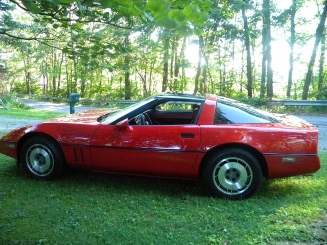 1984 corvette red on red glass top coupe 1984 Chevrolet Corvette none