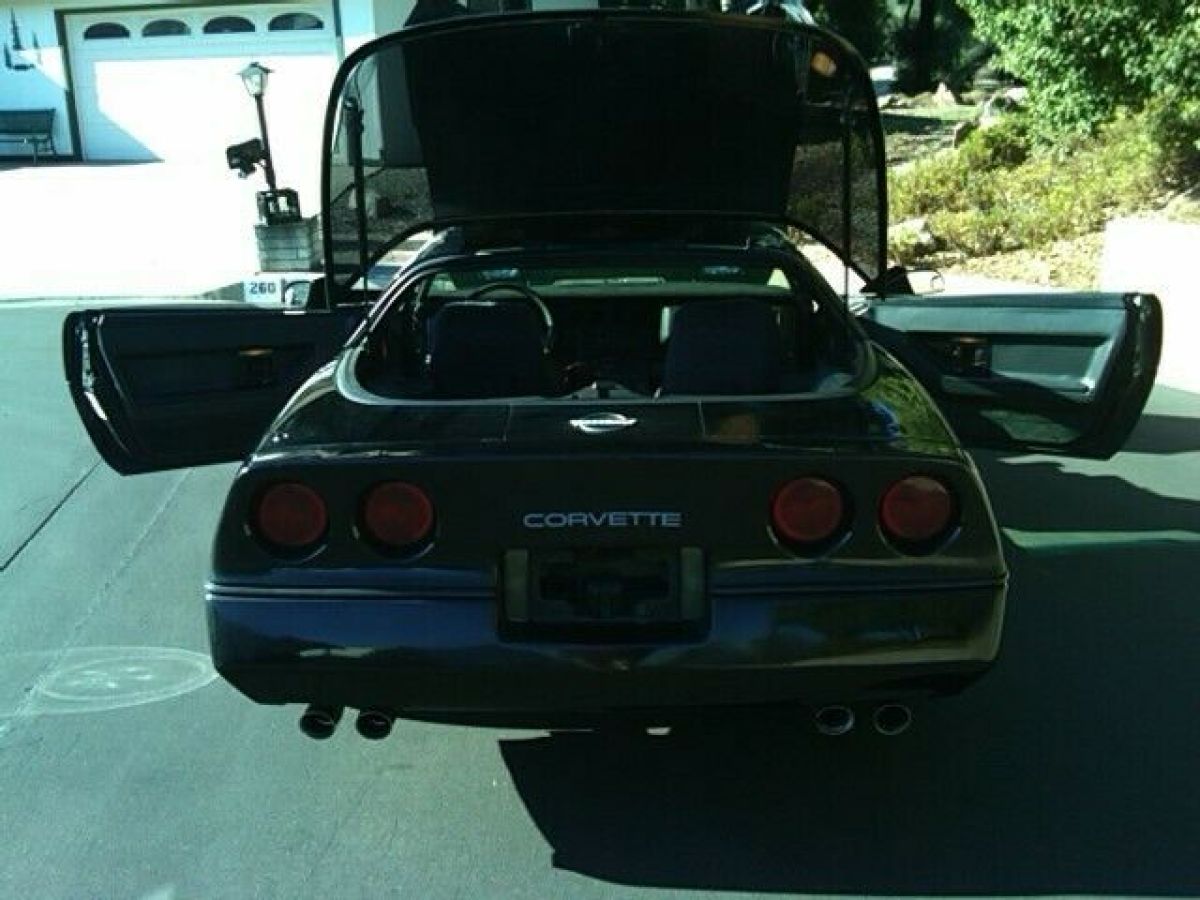 1984 Corvette Z51 V8 Black Automatic Power Locks, Power Driver Seat, 1984 Chevrolet Corvette Black