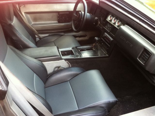 1984 Chevrolet Corvette - photo 10
