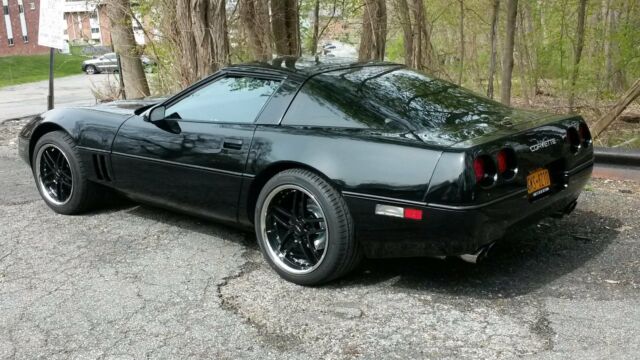 1984 Chevrolet Corvette Z51 - photo 3