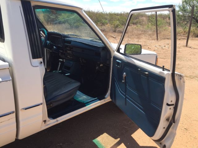 1984 Nissan Other Pickups - photo 7