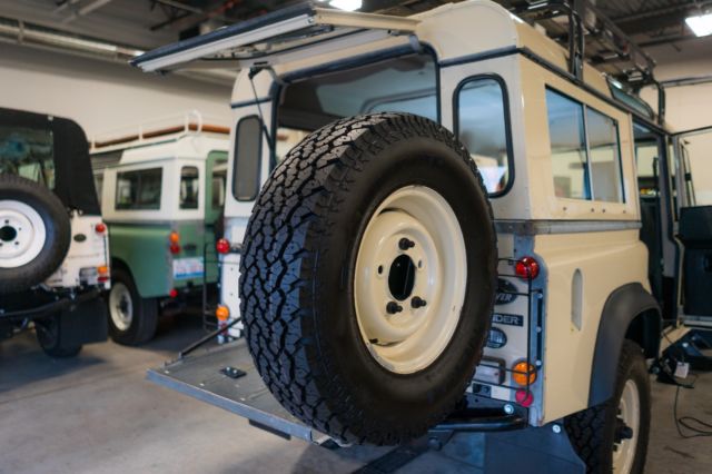 1984 Land Rover Defender 5 Door - photo 8