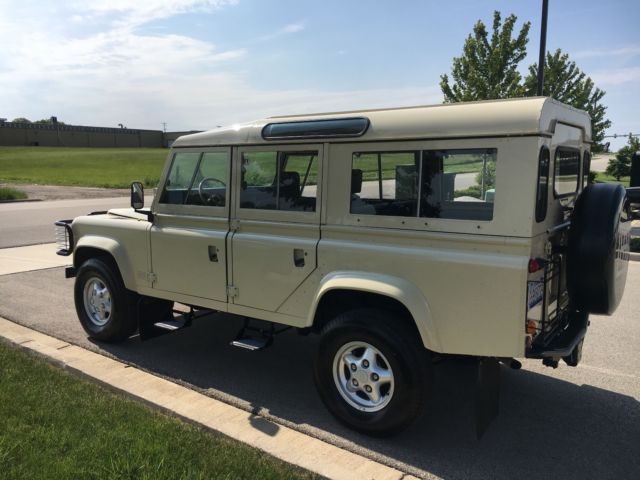 1984 Land Rover Defender 5 Door - photo 2