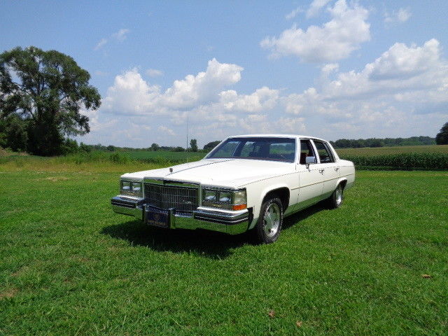 1984 Cadillac DeVille - photo 2