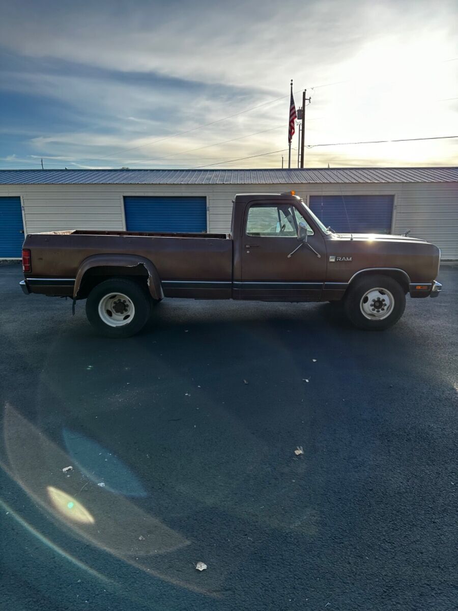 1984 Dodge D-350 - photo 9