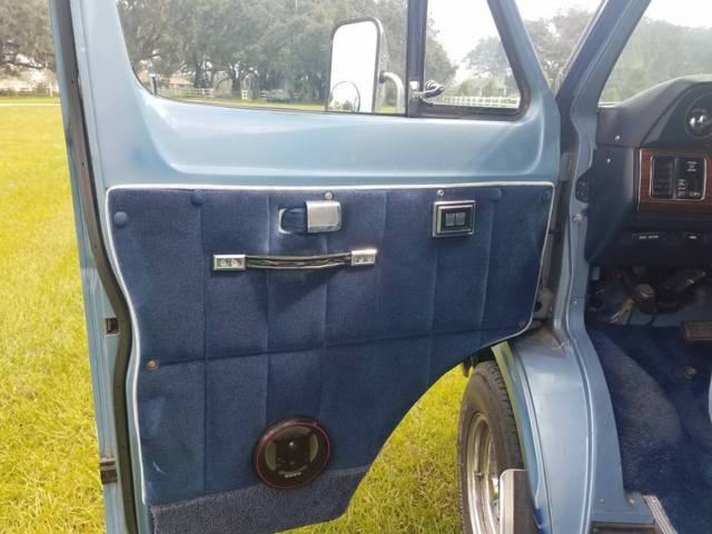 1984 Dodge Ram Van - photo 10