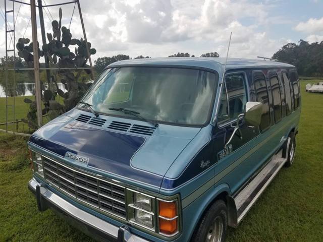 1984 Dodge Ram Van - photo 4