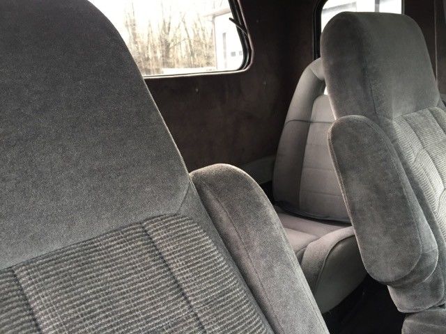 1984 Ford E-Series Van - photo 11
