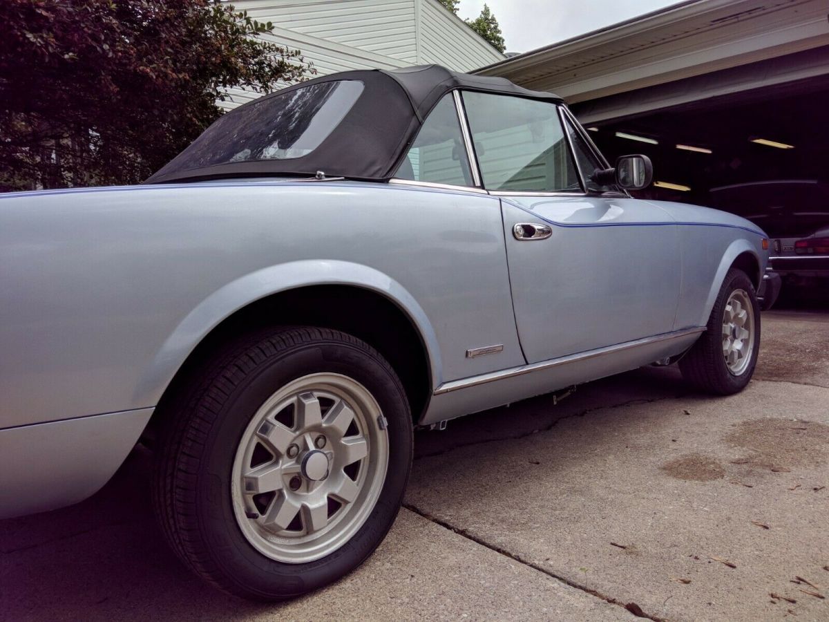 1984 Fiat 124 Spider - photo 2