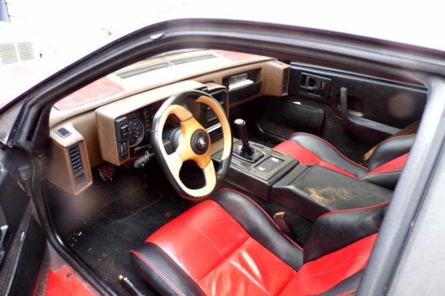 1984 Pontiac Fiero - photo 4