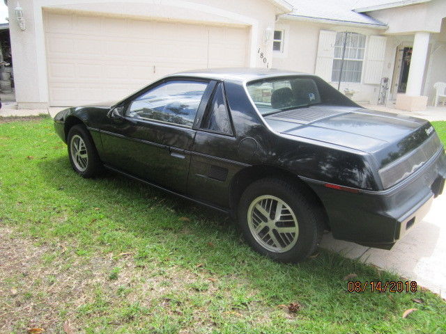 1984 Pontiac Fiero - photo 5