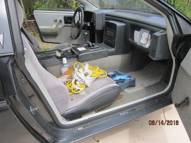 1984 Pontiac Fiero - photo 7