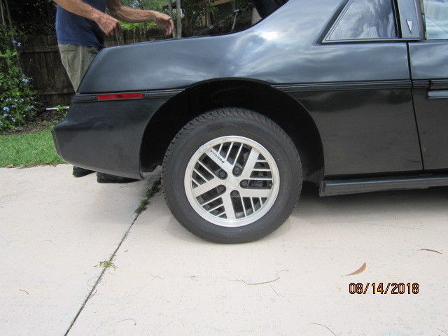 1984 Pontiac Fiero - photo 8
