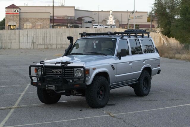 1984 Toyota Land Cruiser FJ60 - photo 3